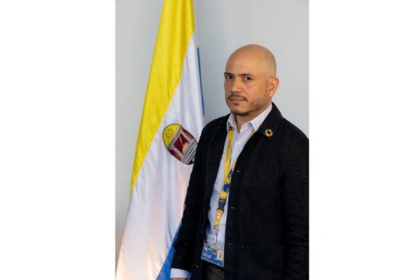 Post de Instagram Frase Motivacional Gimnasio Moderno Azul 600 x 400 px2